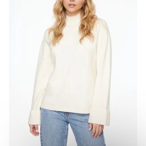 NWT Dynamite Clothing Heavenlyarn Spongy Tunic Sweater - Sea Salt Off White